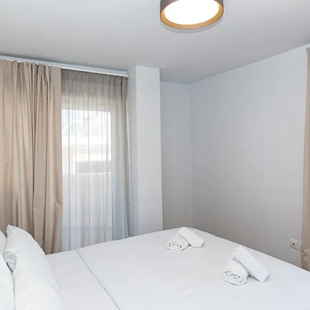 Blue Note & Club Aparthotel Atene